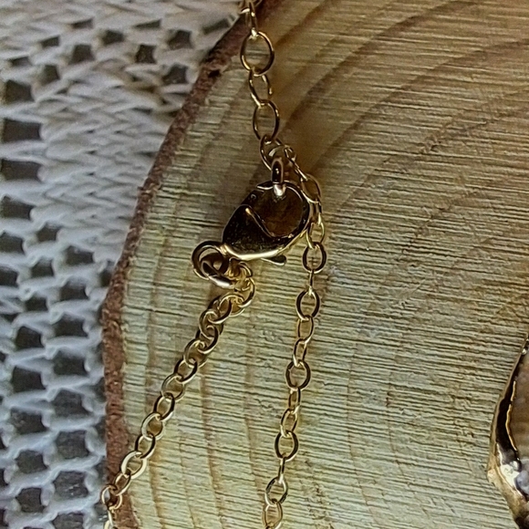 Artisan Gold Plated Conch Shell w/ 14k Goldfilled Necklace - Picture 3 of 8
